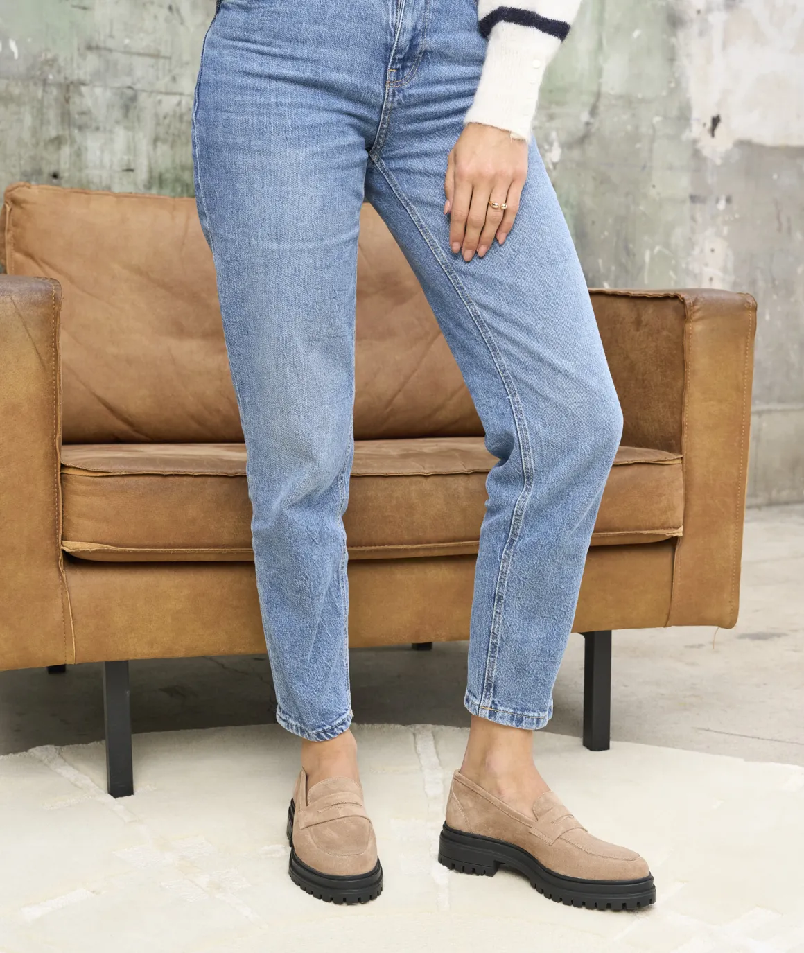 Femme Paire et Fils Mocassins Et Derbies-MOCASSIN CRANTÉ FEMME EN DAIM taupe