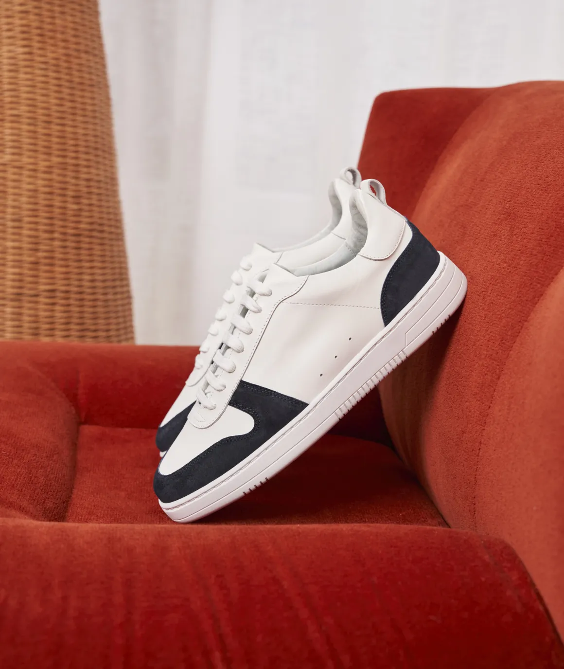 Homme Paire et Fils Sneakers-Sneakers en cuir blancet daim bleu marine