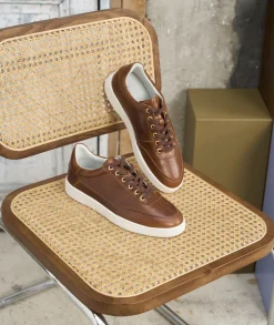 Homme Paire et Fils Sneakers-Sneakers en cuir cognac patiné