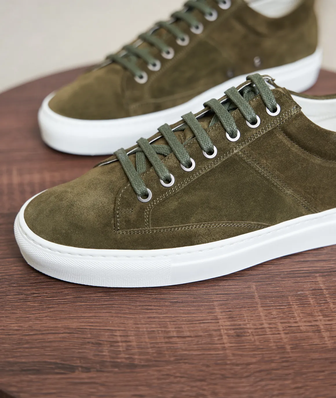 Homme Paire et Fils Sneakers-Sneakers homme en daim kaki